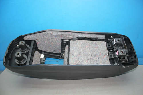 Middelste console ruimte stopcontact 9677280477 Citroen C4 Grand Picasso II Bj.1 - Afbeelding 8 van 10