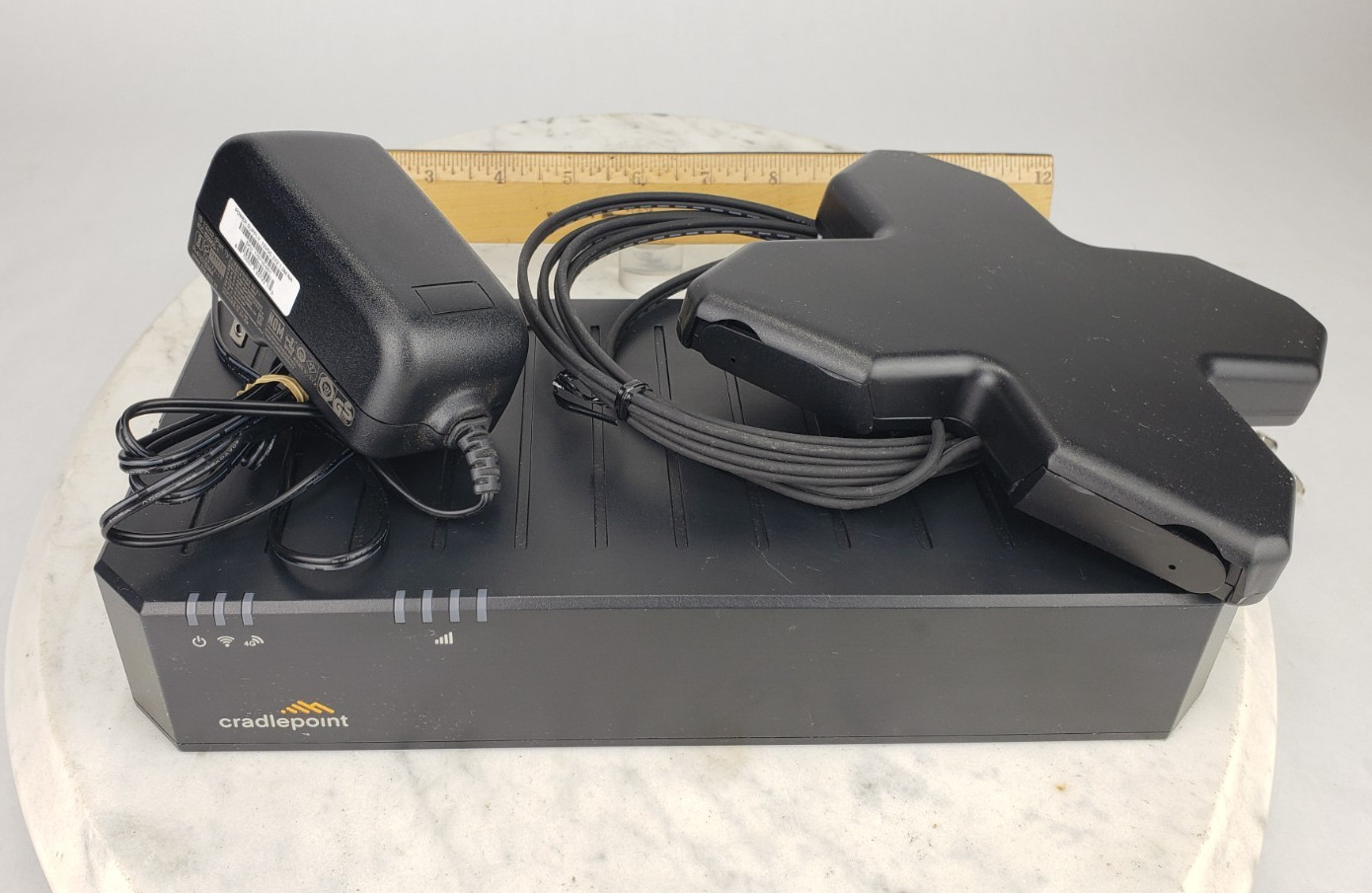 Cradlepoint E100 Series Enterprise Router LTE & Antenna 1041690 Spectrum