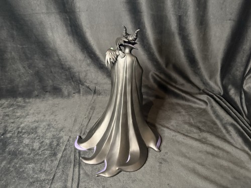 WDCC Disney Sleeping Beauty's Maleficent with Diablo Evil Enchantress Figurine - Picture 4 of 8
