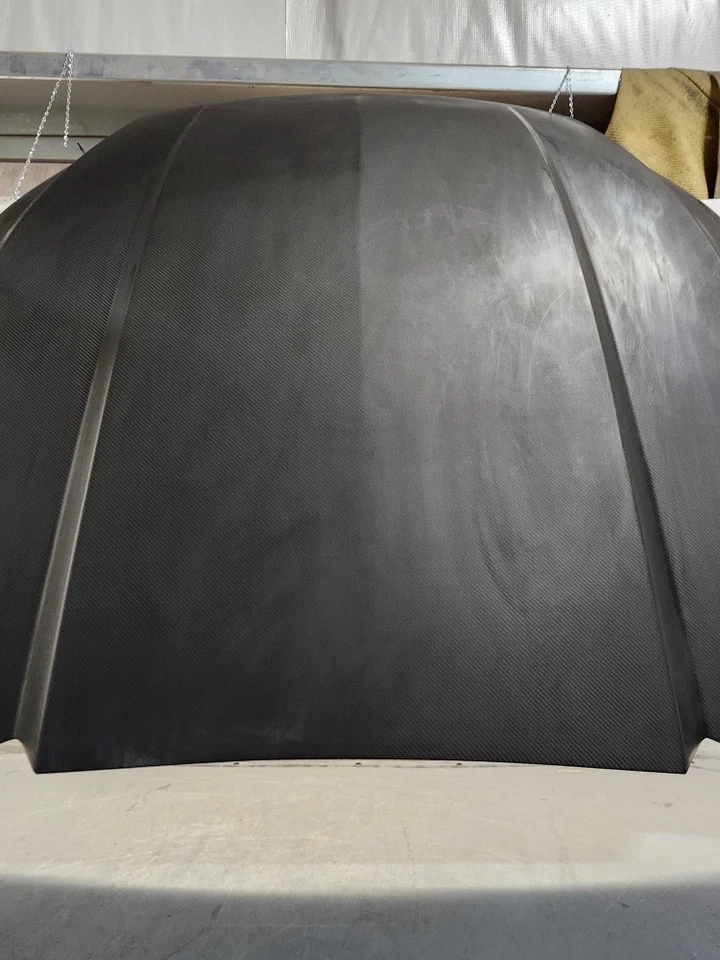 Capó de fibra de carbono de repuesto solo para camioneta local para Ford Mustang GT 2017 Foto 4 de 4