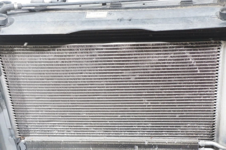 BMW 745I E65 N62 2002-2005 refrigerante radiador condensador ventilador conjunto OEM Foto 4 de 4