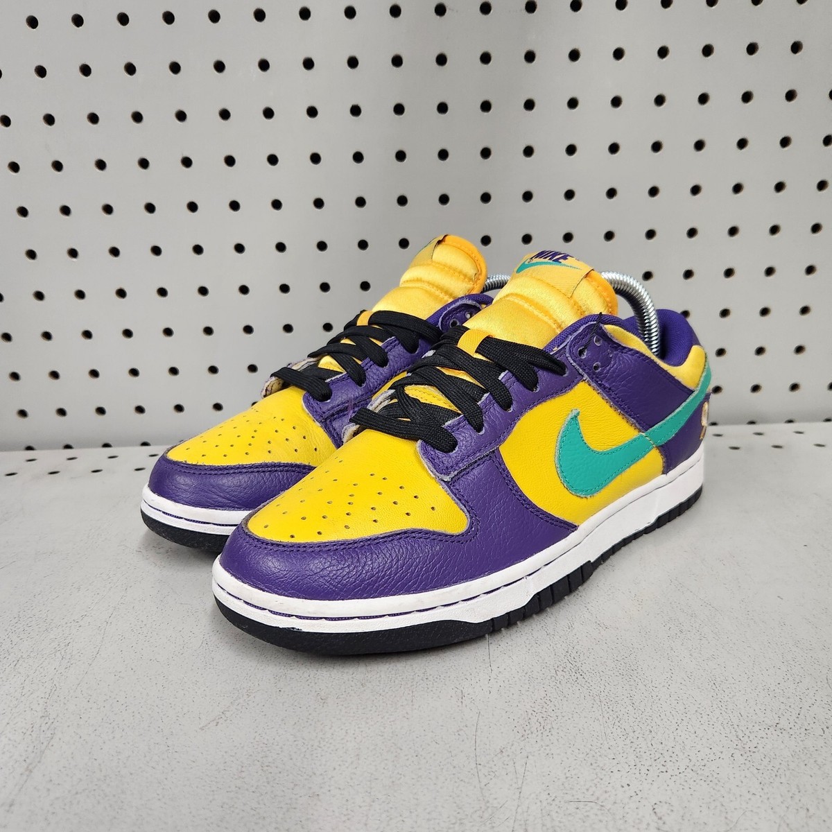 2022 WMNS NIKE DUNK LOW LISA LESLIE SZ DO9581 500 PURPLE