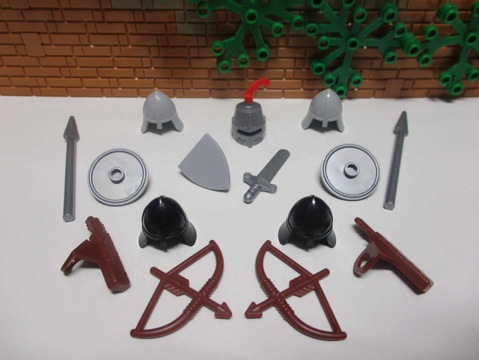 RCARTOYRTR Mittelalter Helme Bausteine Set - 20 Stück Ritter Helme & Waffen, Kompatibel Mit Marken-Bausteinen