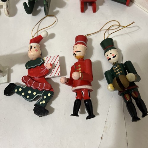 Vintage Wooden Christmas Holiday Hand Painted Tree Ornament Lot 13 Pieces 1980 - Picture 2 of 9