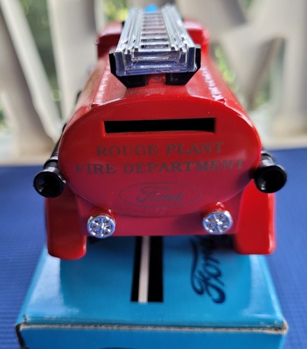 Pre Owned New Liberty Classic Ford Model A Fire Truck Lockable Coin Bank Diecast - Picture 9 of 12
