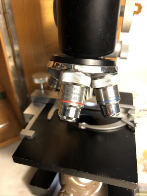 Vintage E. Leitz Wetzlar Microscope No. 8002 W Case Germany Nr