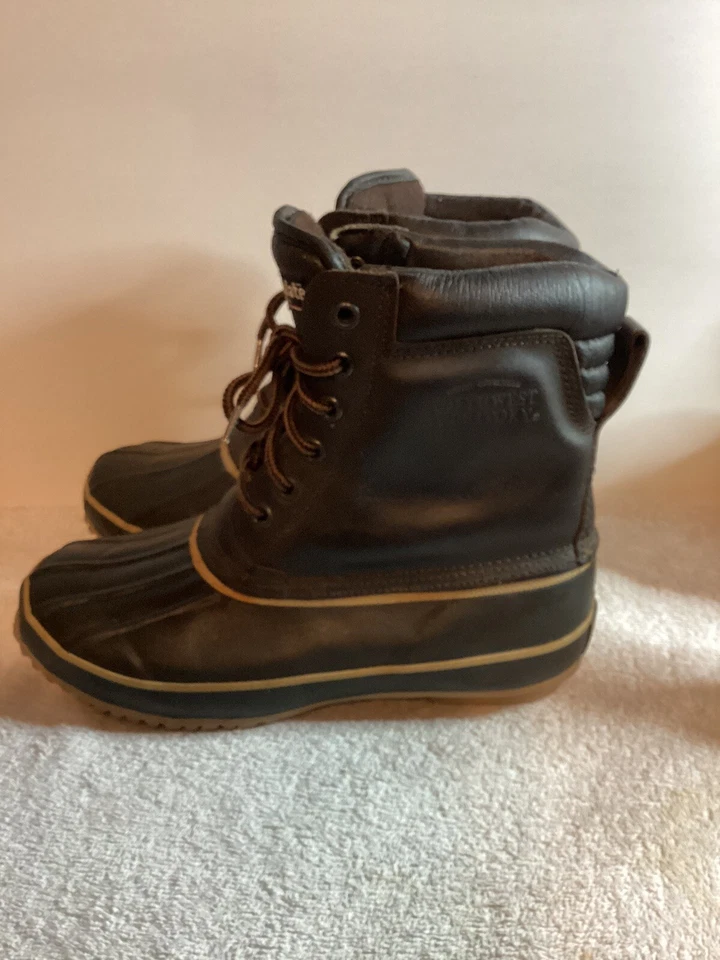 Women’s Size 7 Northwest Territory Winter Leather/Rubber Fleece Lined Boot Black - Image 2 of 4