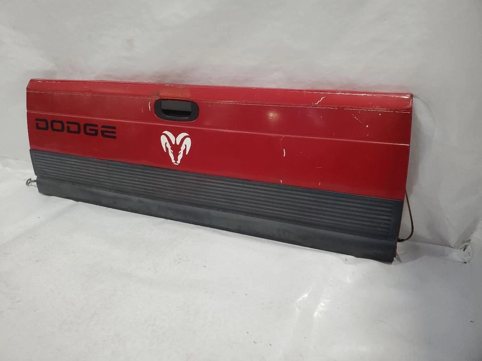 Dodge Ram 1500 1996 1997 1998 1999 2000 2001 OEM puerta trasera roja con molduras Foto 3 de 4