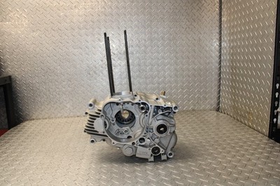 24 Kayo Bull 200 Engine Cases Motor Case Set OEM