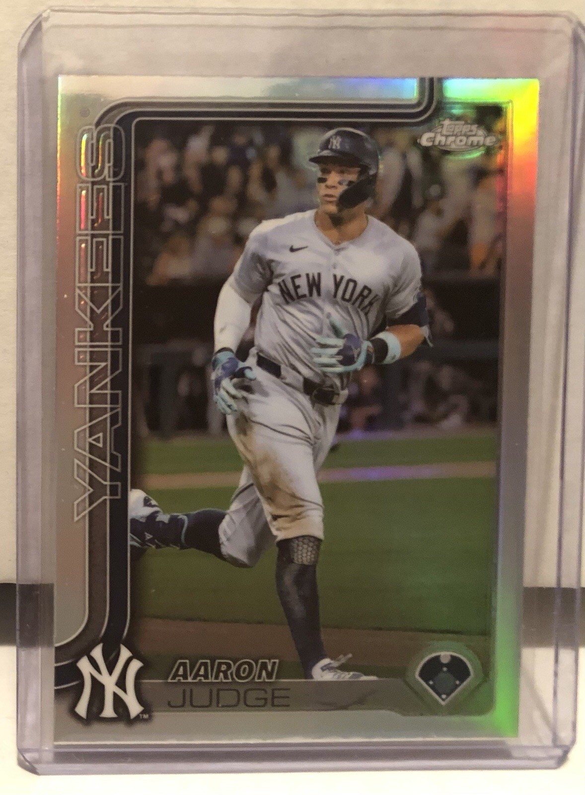 2025 Topps Chrome - Aaron Judge #99 Refractor