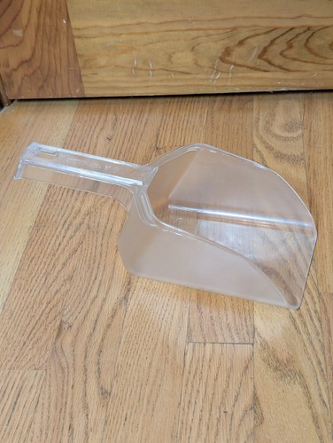 Continental Commercial 32 oz. Bar/Utility Scoop - Clear