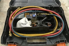 Testo 550 Manifold Refrigerant Gauge & Hose Set W/ Protective Case & Line Clamps