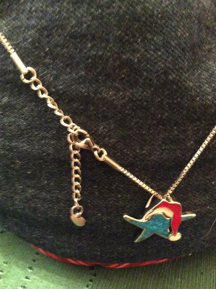 Collar Estrella de Mar con Sombrero de Santa Chapado en Oro Blanco Ópalo Azul Navidad NUEVO Foto 4 de 4