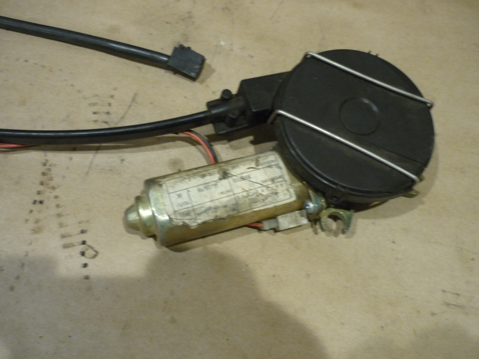Ferrari  348- RH Driving System/Seat Belts  - P/N 65377200