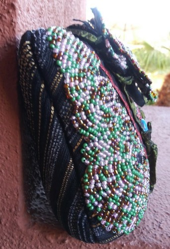 BOLSO TAPIZ CON CUENTAS A MANO MULTICOLOR FIESTA DE GRADUACIÓN NUPCIAL - Imagen 6 de 9