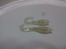 SOFT PLASTIC 1 1/2" CLEAR CURL-TAIL GRUB FISH BAIT WITH SILVER GLITTER USA MADE