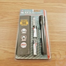 Combo de linterna Mag-Lite Mini Maglite con 2 baterías AA, punto a inundación duradera
