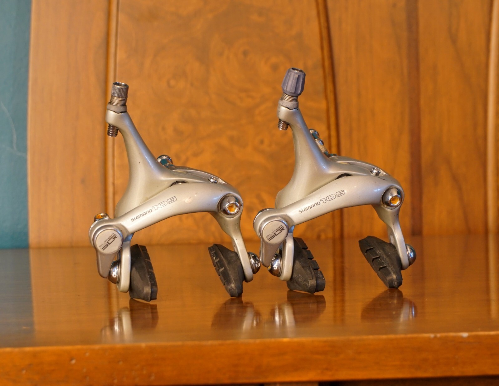 Vintage Shimano 105 Brake Caliper Set BR-1055 Dual Pivot Sidepull Brakes Bike