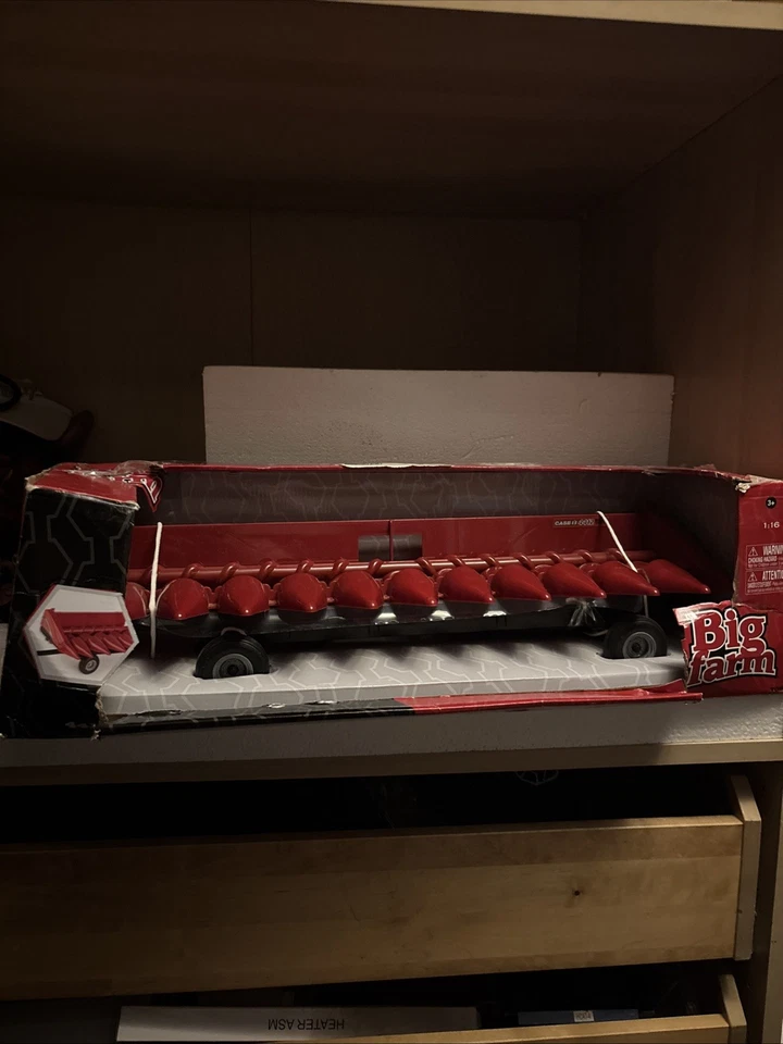 Case Big Farm 4412 Corn Head and Cart New Damaged box - Image 2 of 4