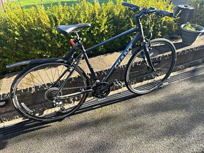 Giant Escape 3 Hybrid Bike Aluminium 700C M Flat Bar Rim Brakes Mudguards