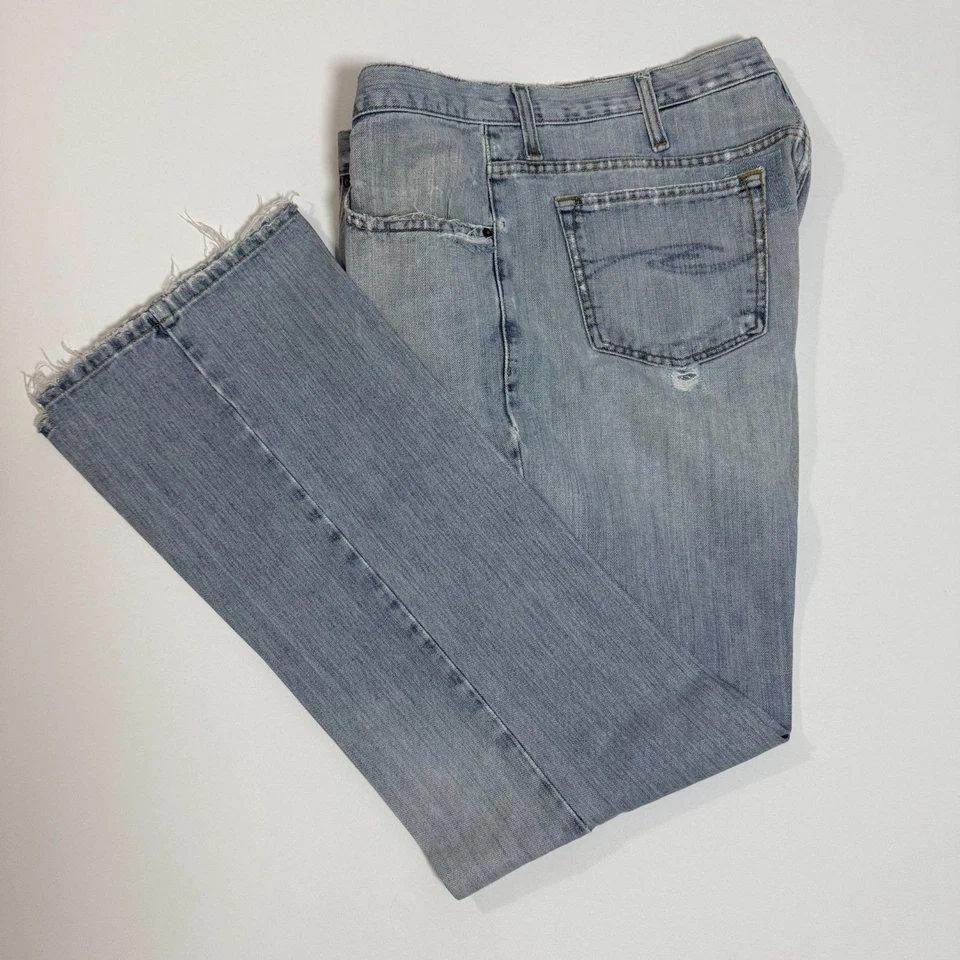 Cinch Western Jeans Straight Leg Men's Size 35x34 5 Pocket Distressed Light Wash - Image 4 of 4