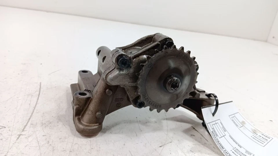 Масляный насос двигателя Volkswagen Golf дизель 2.0 2010 2011 2012 2013 2014 - Изображение 2 из 4