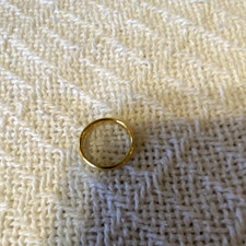 Gold woman’s Metal Band Ring Size 6 Plain Style No Stone 0 Gemstones Jewelry