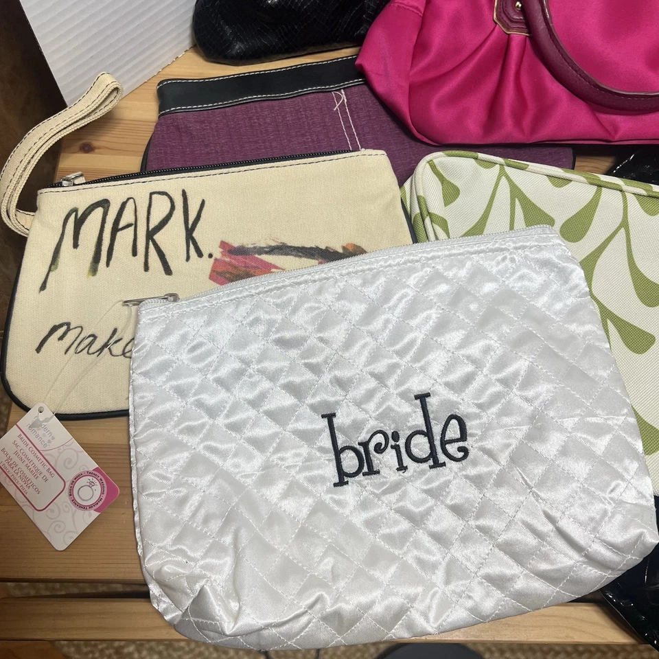 Lote De Colección 9 Bolsas Y2K Bolsos Cartera Embragues Avon Victoria Secret Maquillaje de Novia Foto 3 de 4