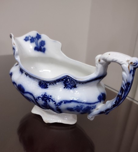J & G Meakin Geysha Semi Porcelain Blue & White England Gravy Boat, 8 1/2" L - Picture 2 of 11