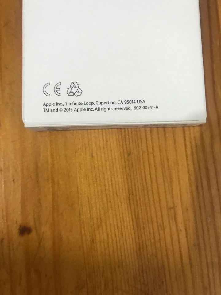 100% Genuine Official Apple TV IR Remote Control Seal Pack with Case Unused NEW  - Image 3 of 4