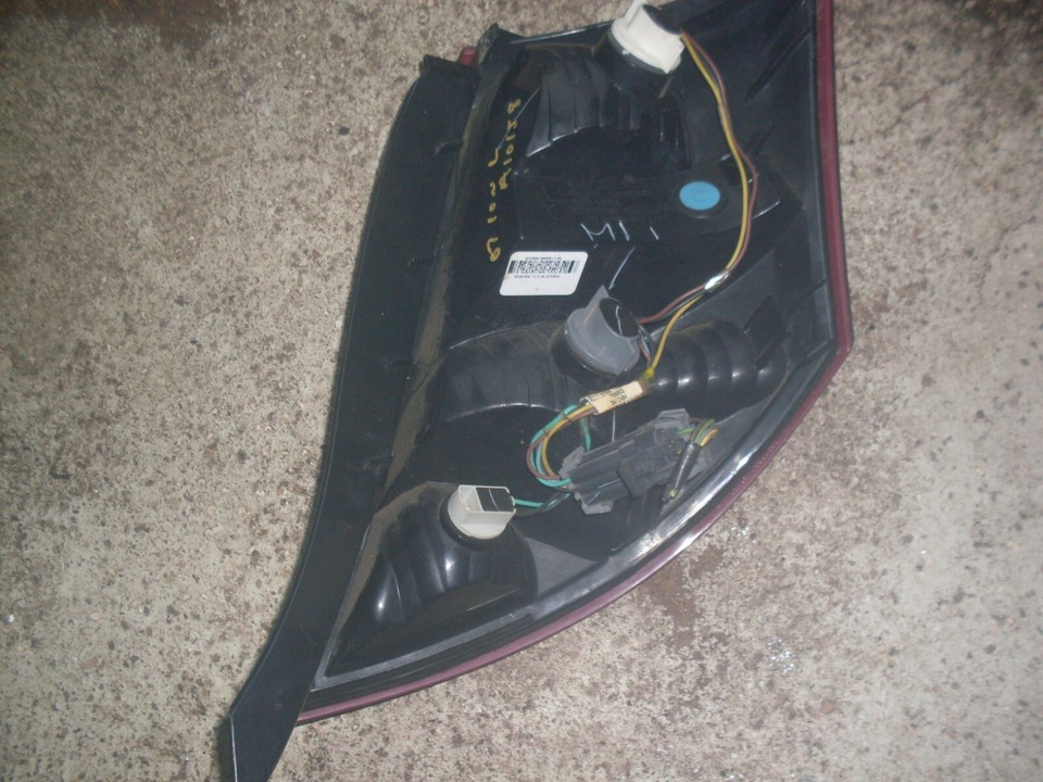 2003 2007 Saturn Ion Driver Side Ls Taillight Oem Ebay 