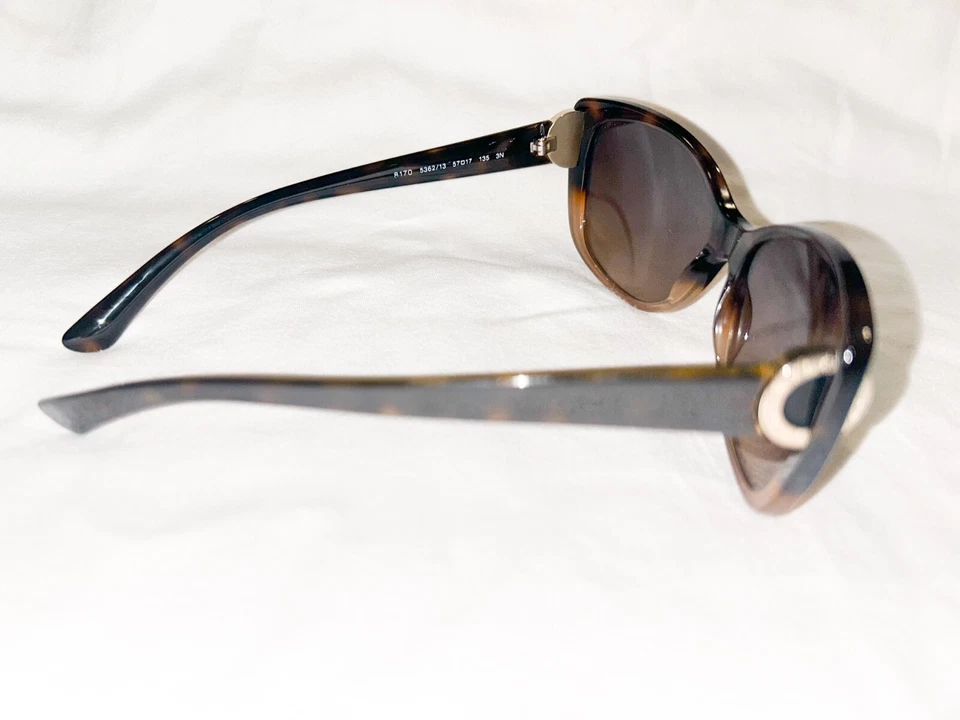 Gafas de sol Bulgari negras ojo de gato Kate Middleton BV8170 Foto 4 de 4