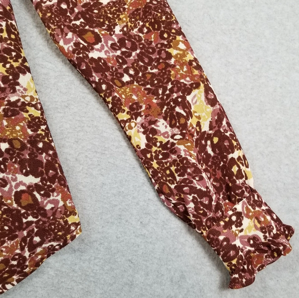 Top Madison Studio para mujer 6 volantes abstractos multicolores manga larga transparente Foto 3 de 4