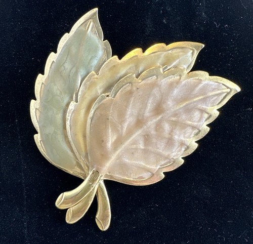 Vintage Brooch Gold Tone Enamel 3 Leaf Pin Jewelry Soft Yellow Green 3”