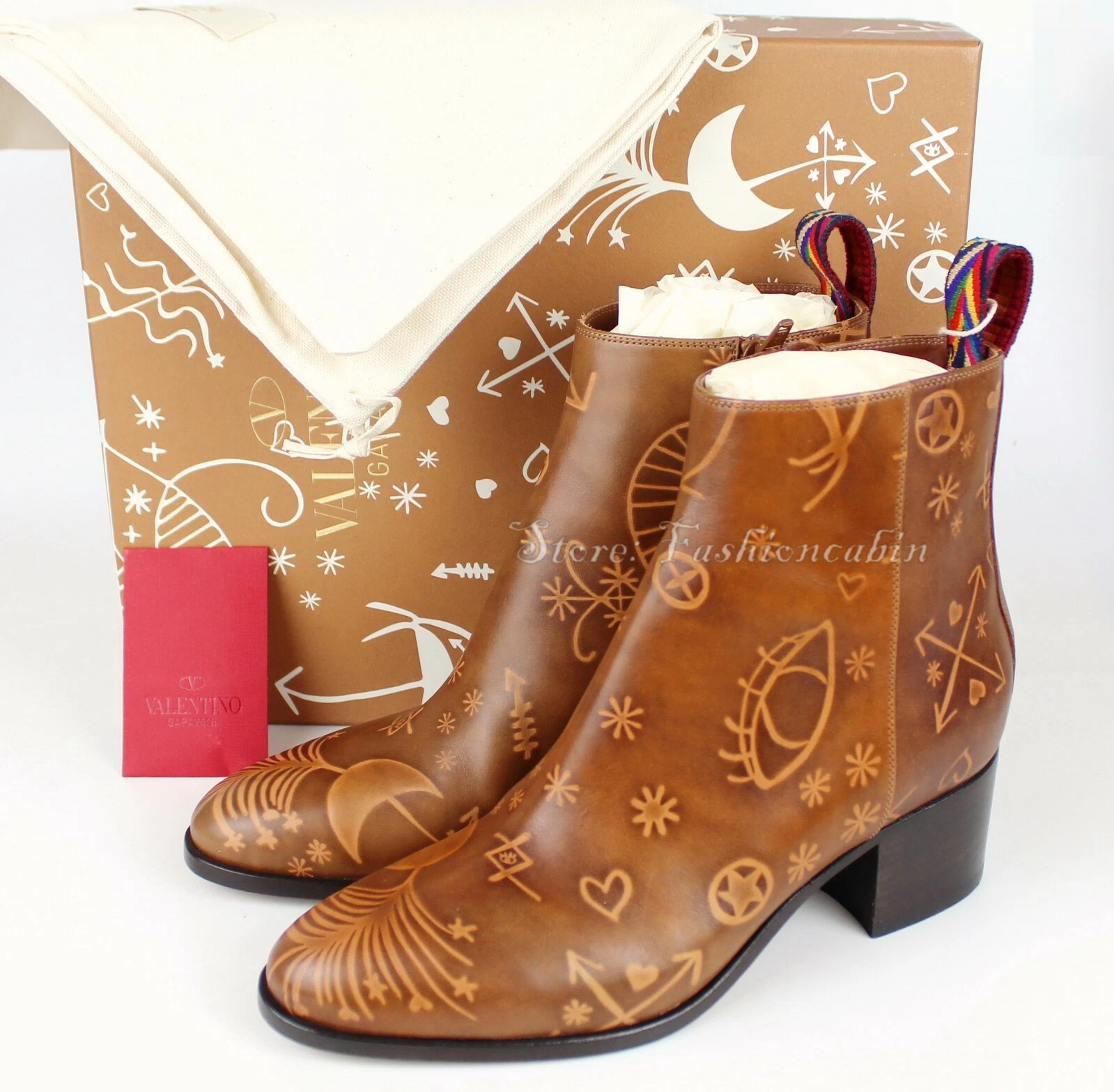 Nuovi Stivaletti Valentino Garavani in pelle in rilievo 37 EUR prezzo al dettaglio $1495