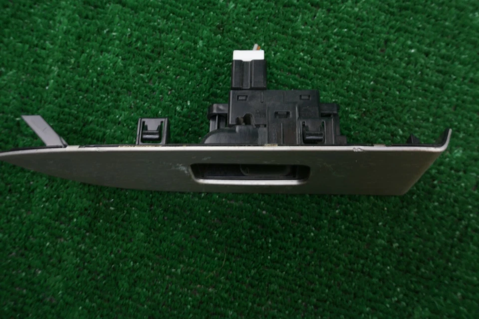 Interruptor de ventana del lado del conductor trasero izquierdo Nissan Murano 2011 OEM Foto 3 de 4