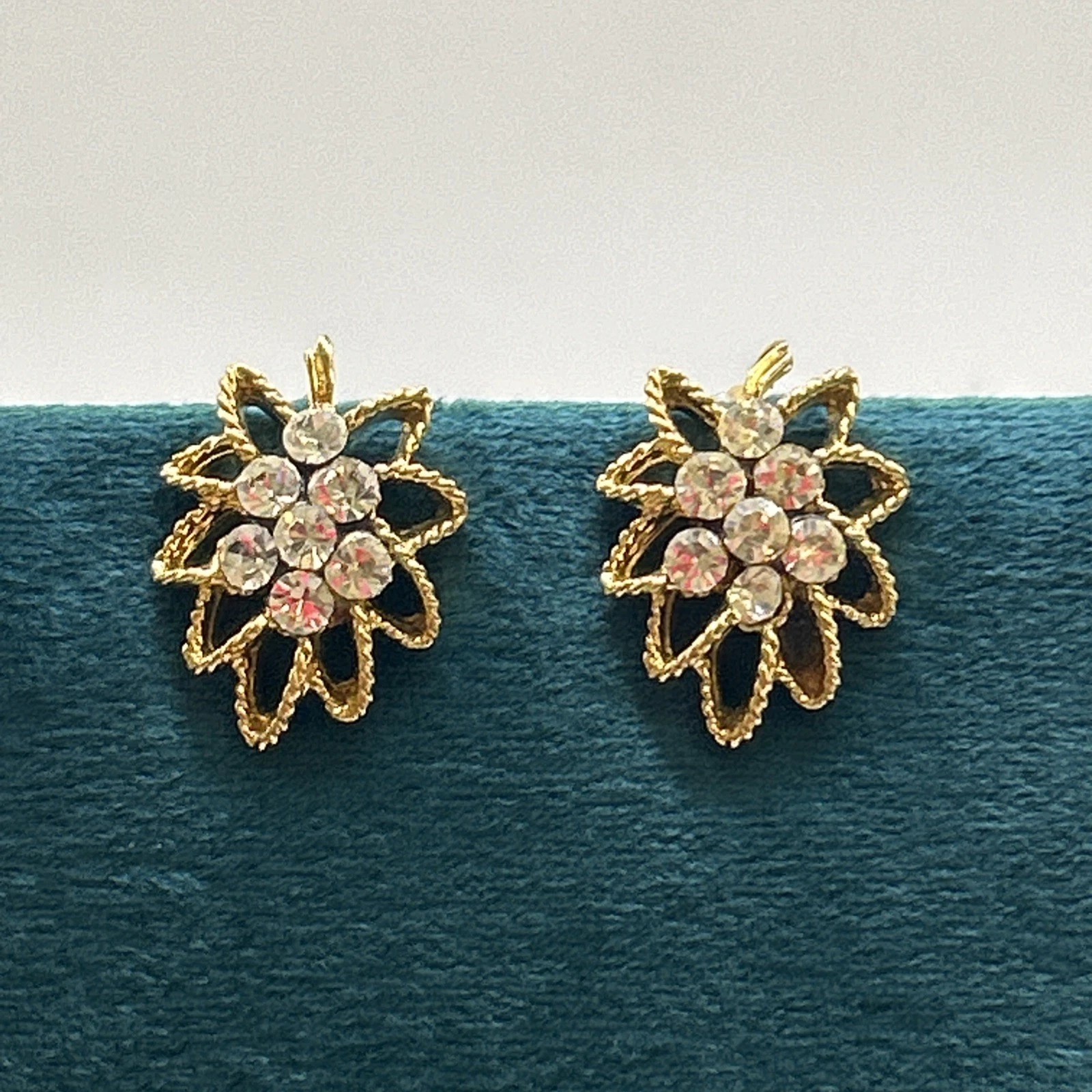 Boucle D’oreille vintage fantaisie Grappe De Raisins Doré   Strass Blanc Clips