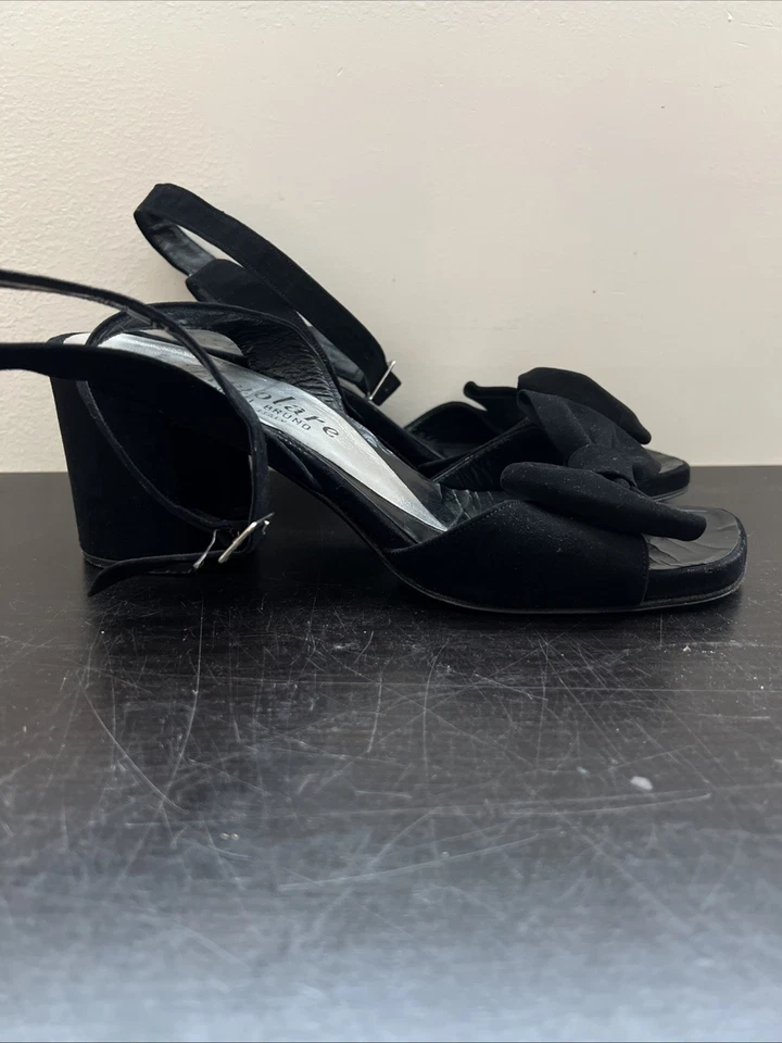 Sandalias vintage años 70 Famolare negras tacón bloque punta moña correa para el tobillo 7B hechas en Italia Foto 2 de 4