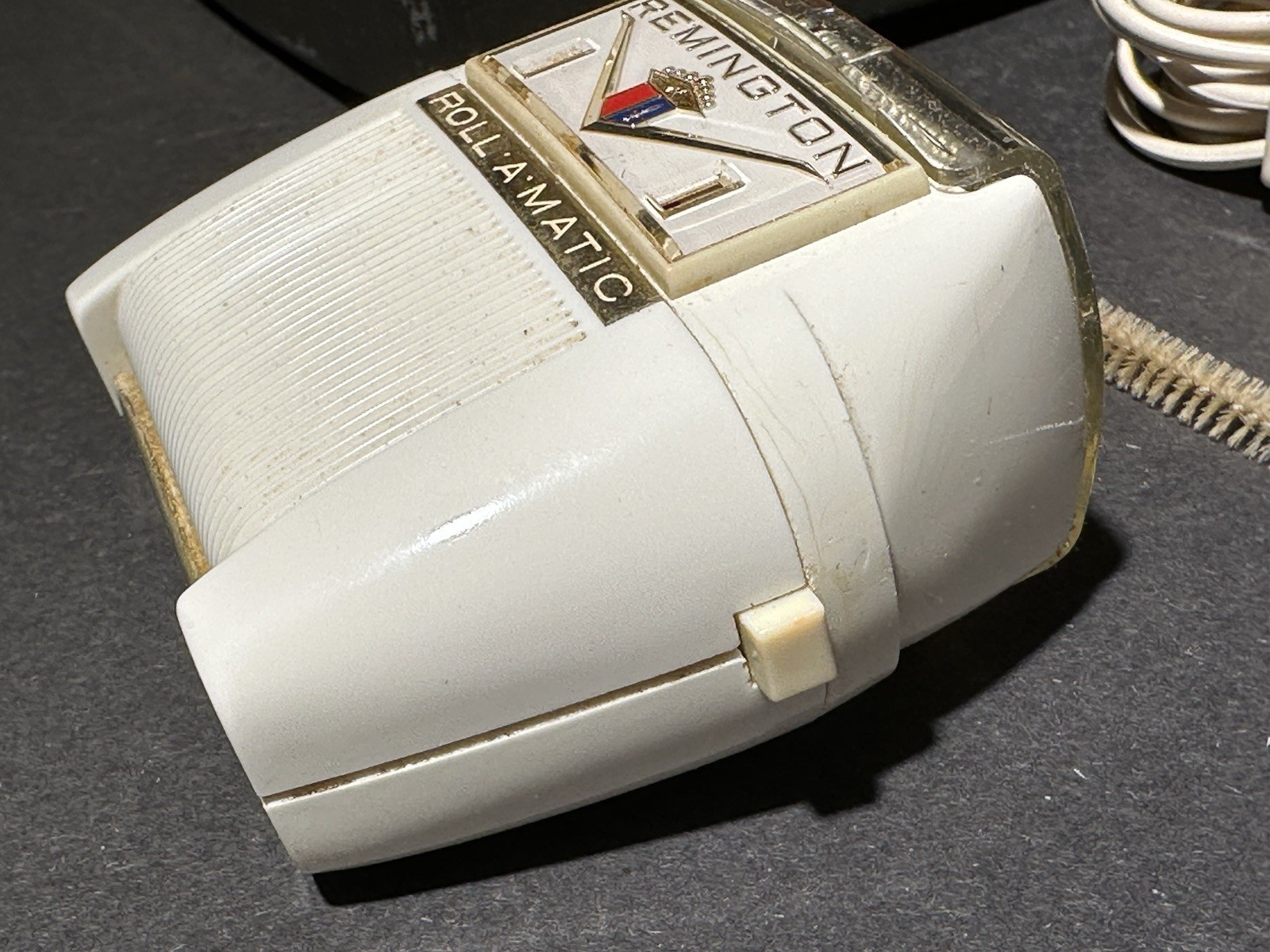 Vintage Remington Roll-A-Matic  Shaver By Remington Rand Pre-owned 