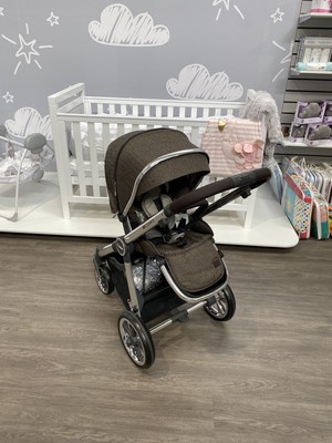 parent and world facing pram