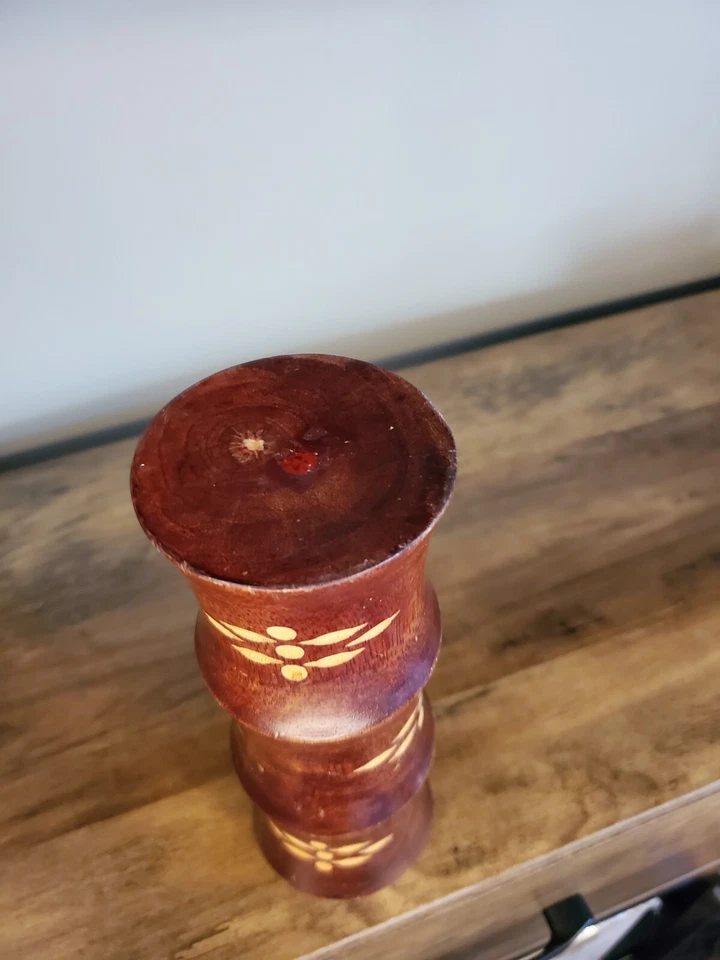 Jarrón de mango o bambú portavelas tallado a mano Foto 4 de 4