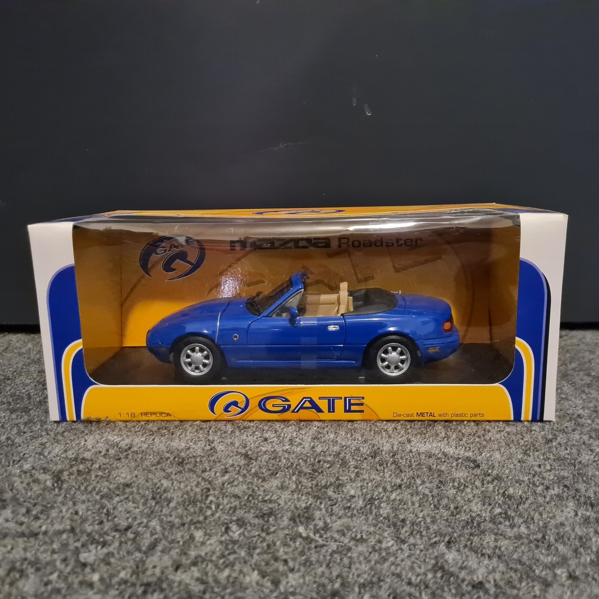 GATE製 Mazda MX-5 Miata NAロードスター 1/18スケール $_57.JPG?set_id=2