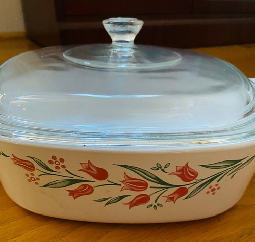 Corning ROSEMARIE 2 qt Square Covered Casserole - Picture 2 of 8