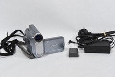 Canon MV920 MiniDV Digital Video Camera/Camcorder 25x Optical Zoom 800x Digital