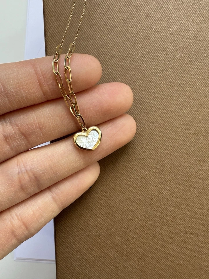 Collar colgante corazón madreperla oro 14K (9 pulgadas de largo) Foto 3 de 4