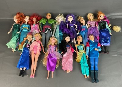 Lot Of 15 Disney Dolls