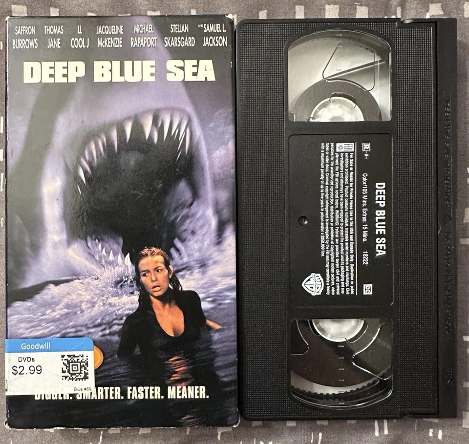 Horror VHS Lot - 12 Movies (ANOES, Ghostbusters, Gremlins, Halloween, Vampires) - Image 4 of 4