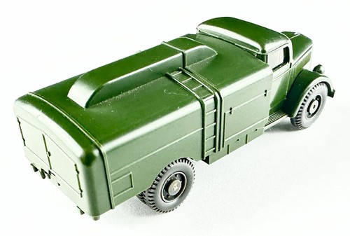 Lot of (3) Wiking 1:87 Scale Henschel & Mercedes Cargo Trucks - Picture 3 of 21