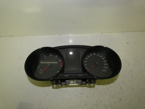 Kombiinstrument    VW Polo 6R BJ2015  5tr. 1,0l Benzin  6C0920730B 132tkm