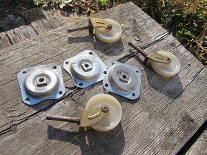 VINTAGE SET OF 3 PLASTIC/ACRYLIC FURNITURE CASTERS/WHEELS For parts AS IS